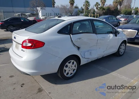 2013 Ford Fiesta Se из США, поврежденный, VIN 3FADP4BJ6DM186212